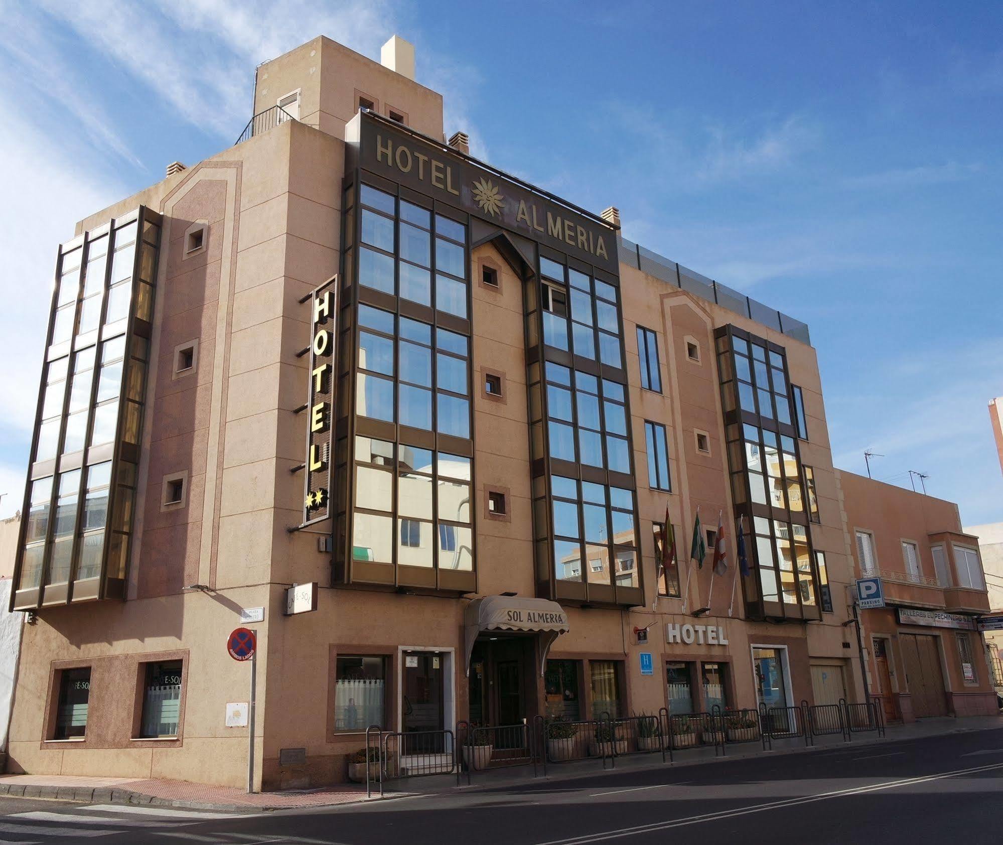 Hotel Sol Almería Eksteriør billede